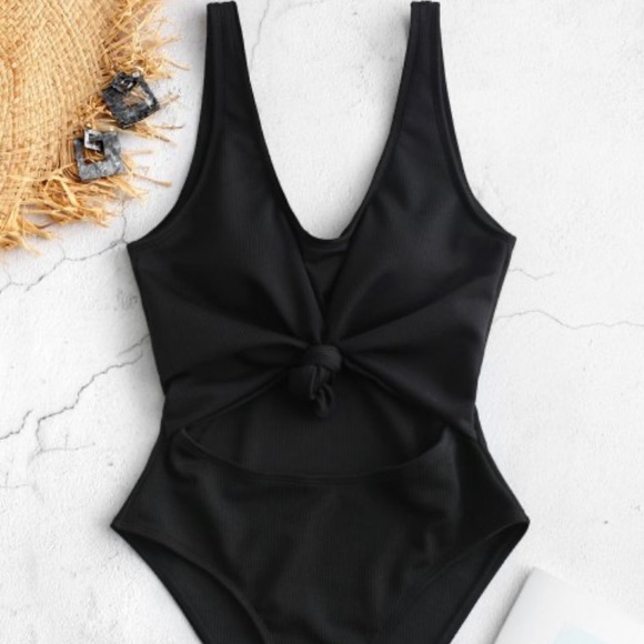 Zaful knot one piece bathing suit - Picture 4 of 4